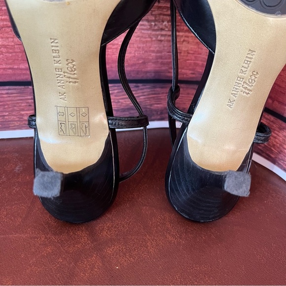 Anne Klein iflex Margy Black Leather Slingblack Pointed Toe Pumps - Picture 14 of 16